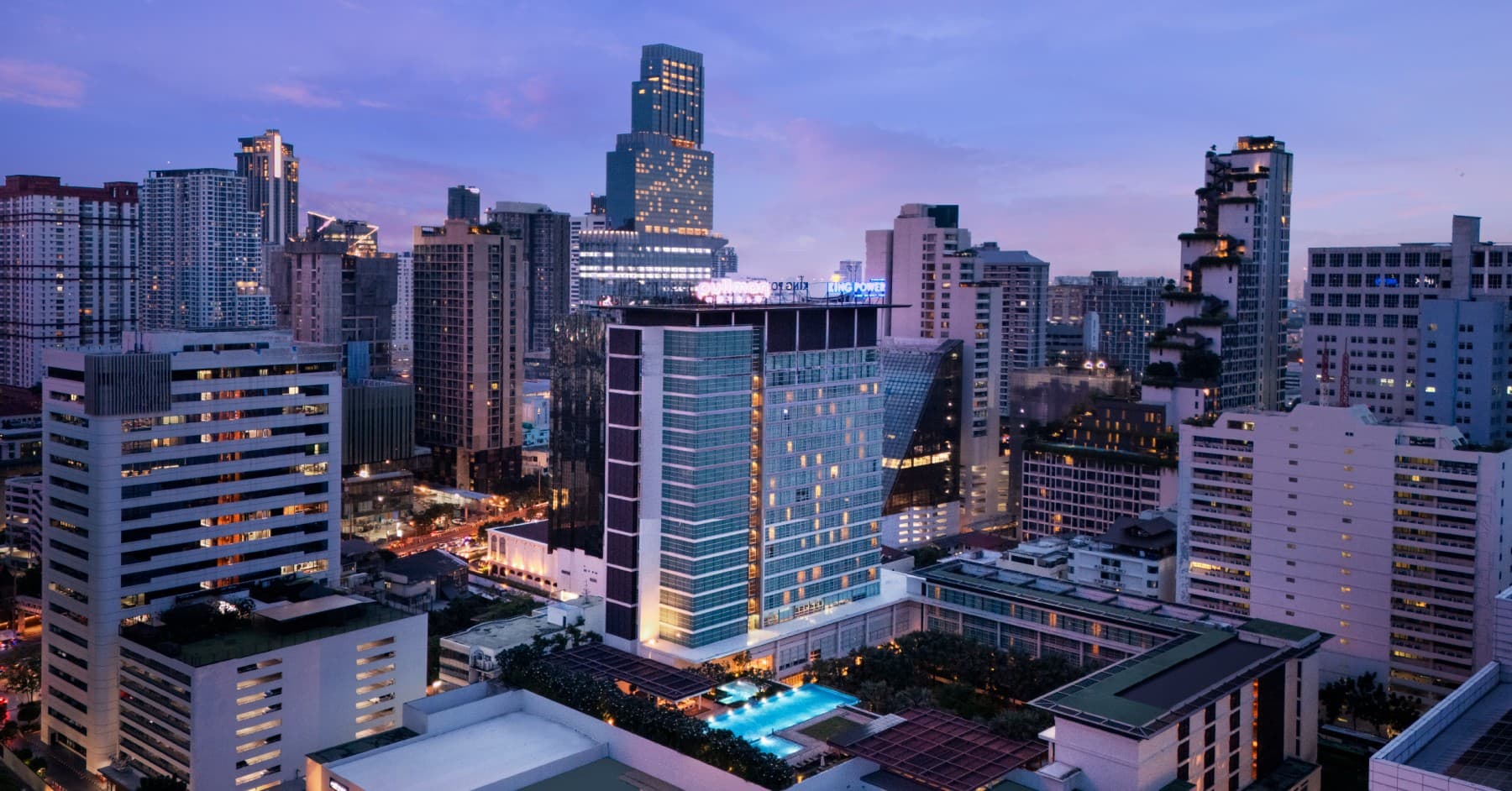 Aksra Theatre & Pullman Bangkok King Power