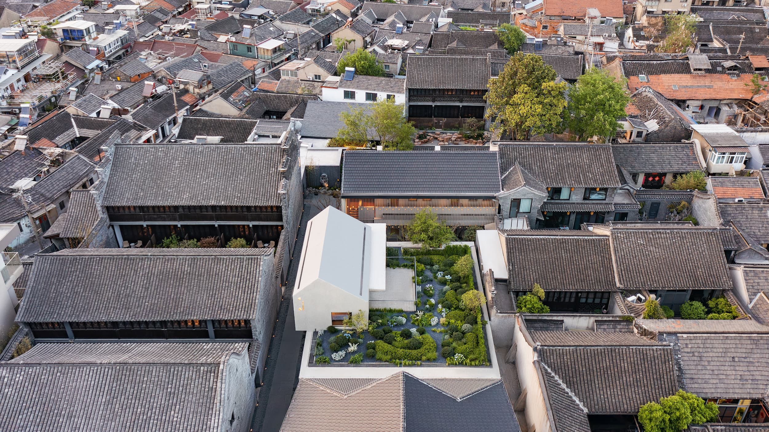 JIANGNAN HOUSE YANGZHOU GUANGLING
